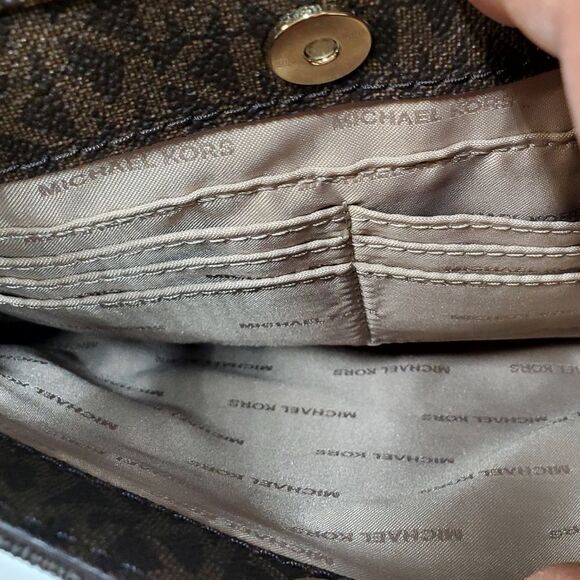 MICHAEL KORS Jet Set Signature Brown Tote Bag - Picture 11 of 14